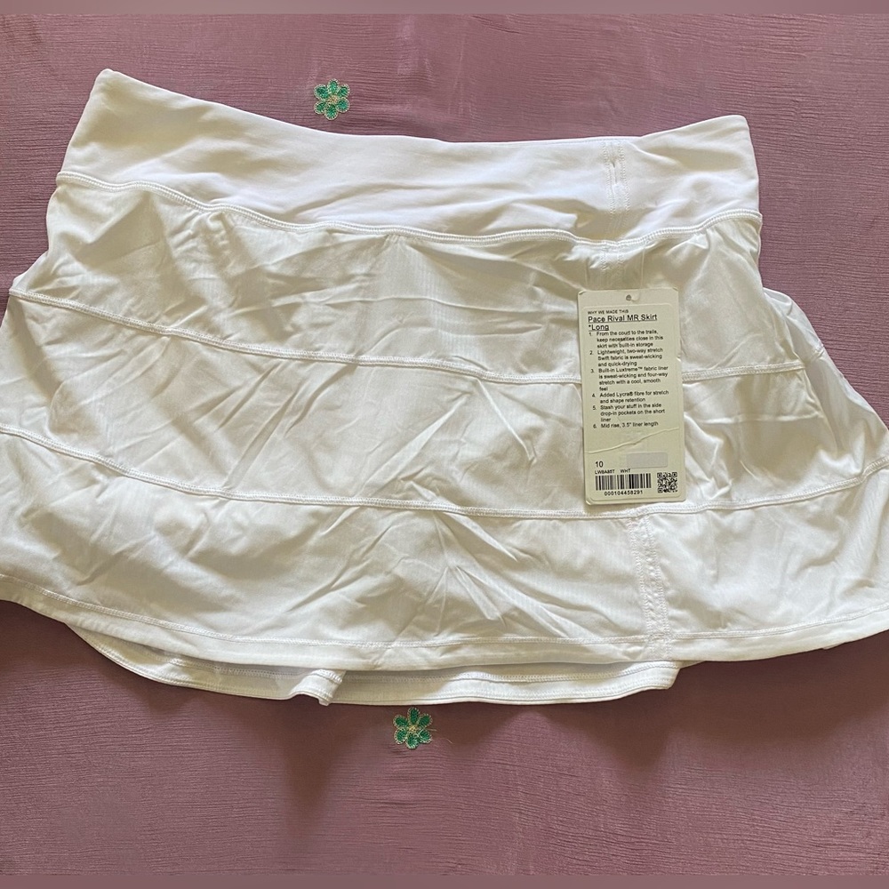 Lululemon - Pace Rival Mid - Rise Skirt Long Size: 10 - Color: White.